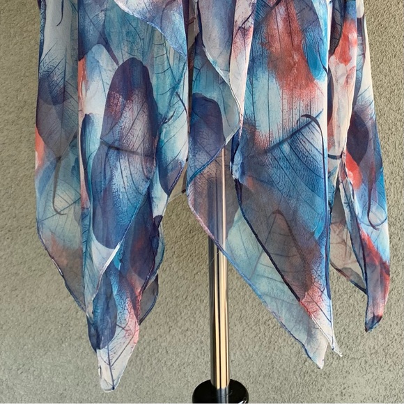 🔥5/$20🔥 Chiffon Duster Leaf Print - Picture 6 of 12